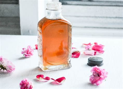 como se hace un perfume casero